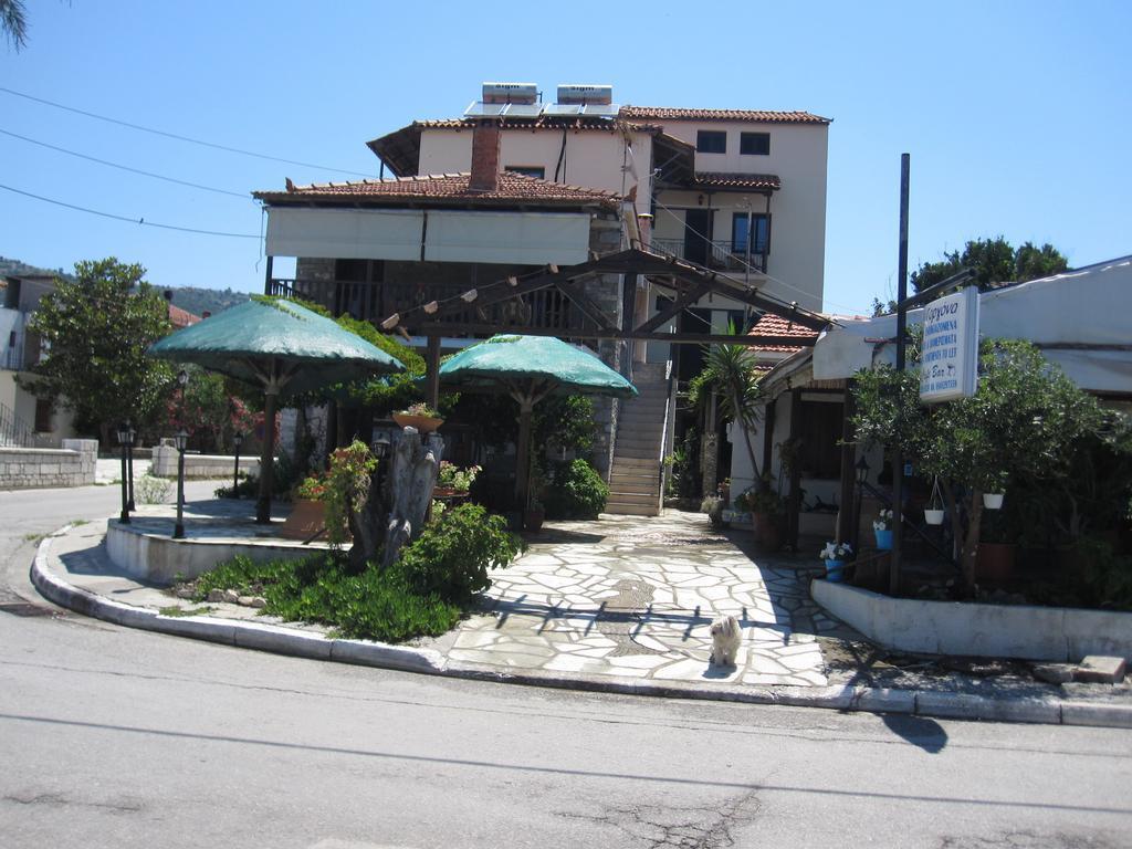 Gorgona Apartment Milina Exterior photo