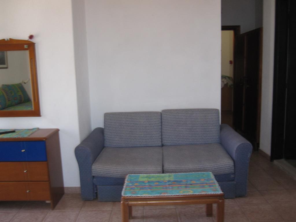 Gorgona Apartment Milina Exterior photo